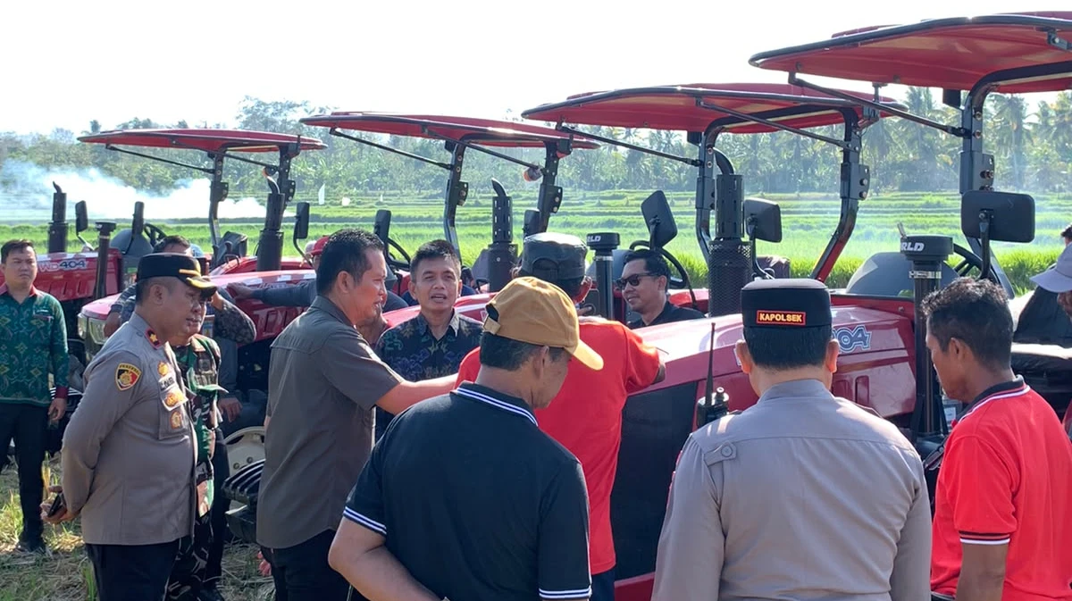 Perkuat Sektor Pertanian Pemkab Jembrana Kembali Salurkan Bantuan Alsintan
